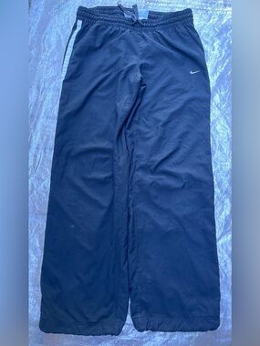 Nike women’s Track Pants Sz Medium black